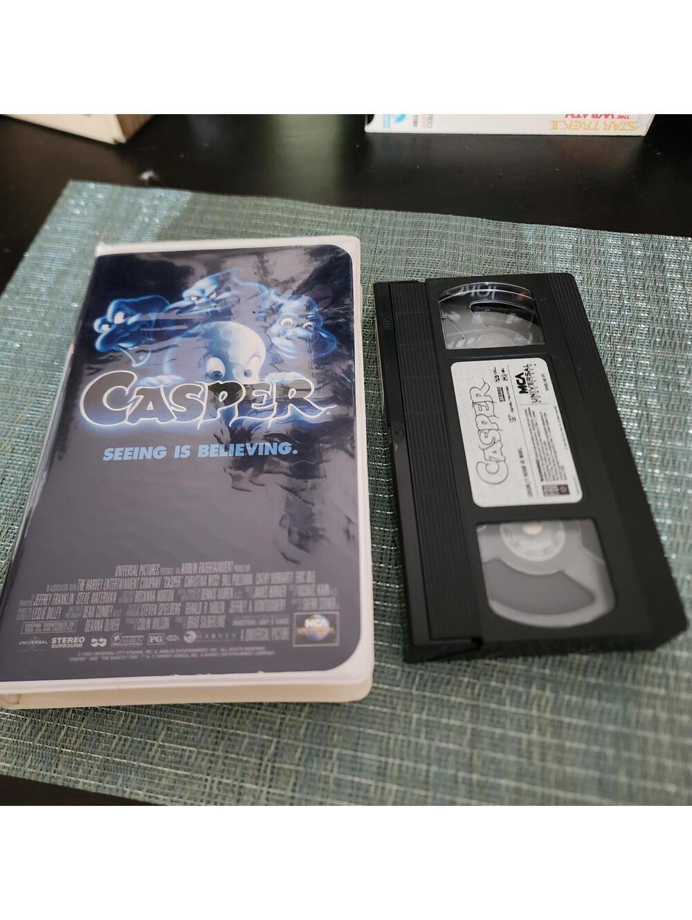 Casper VHS 1995 Christina Ricci Family Fantasy Movie White Clamshell Case